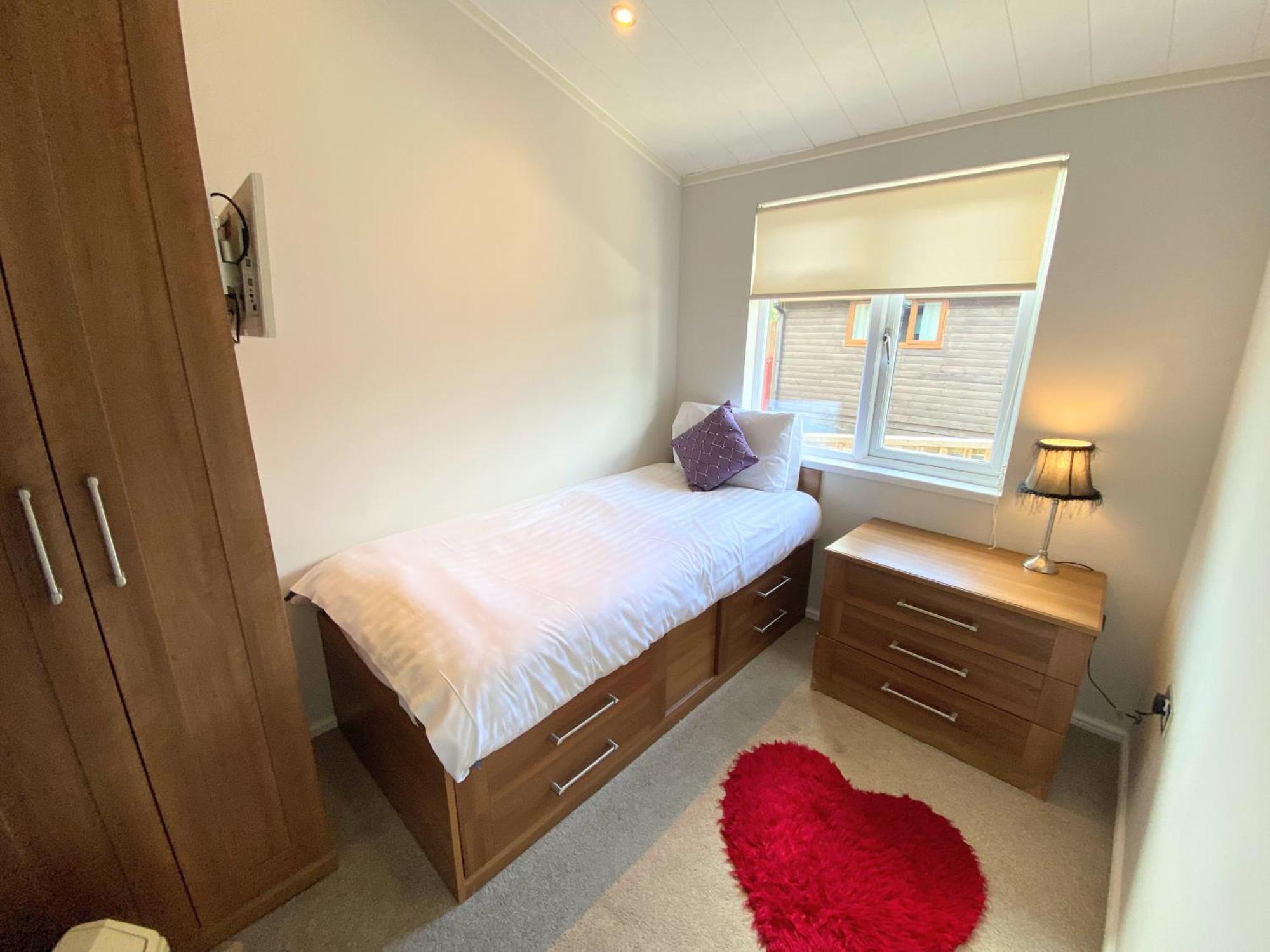 Villa Benarty 11 With Private Hot Tub - Fife - Loch Leven - Lomond Hills - Pet Friendly Kelty Exterior foto
